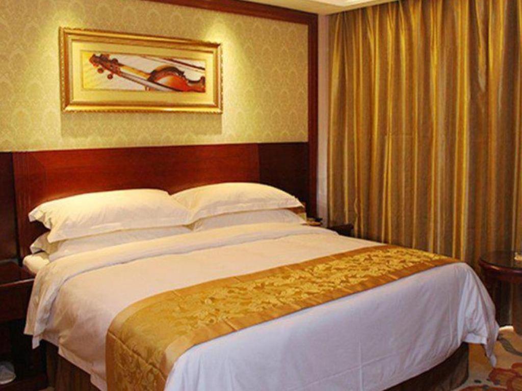 Yichang Vienna Hotel Wanda Branch Exterior foto