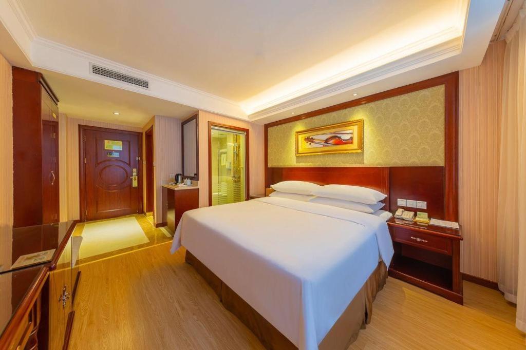 Yichang Vienna Hotel Wanda Branch Exterior foto