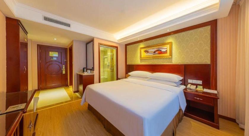 Yichang Vienna Hotel Wanda Branch Exterior foto