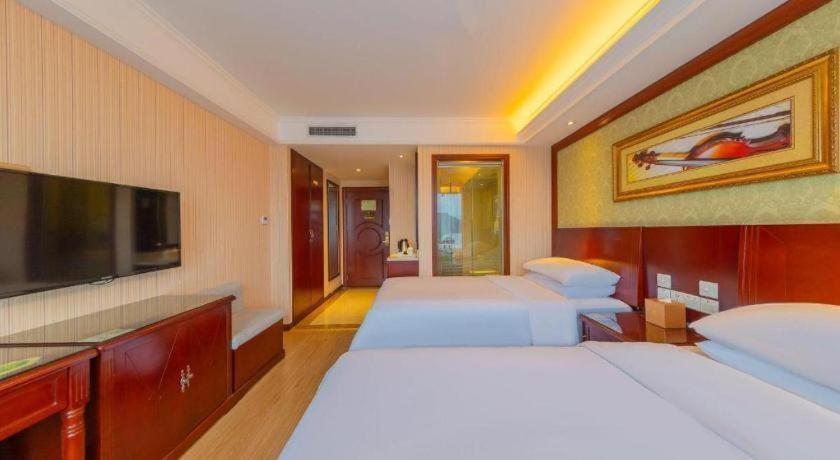 Yichang Vienna Hotel Wanda Branch Exterior foto